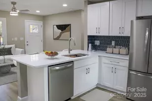 631 W Craighead Rd, Charlotte, NC 28206 - Photo 8