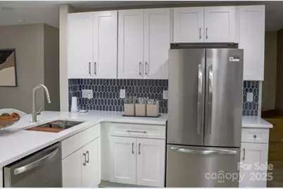 631 W Craighead Road, Charlotte, NC 28206 - Photo 10