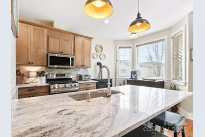 371 Beechnut Drive, Hendersonville, NC 28739 - Photo 8