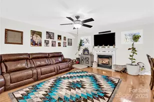 1659 Buffett Cir, Hickory, NC 28602 - Photo 12