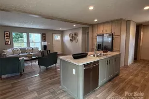 3 Mulberry St, Forest City, NC 28043 - Photo 2