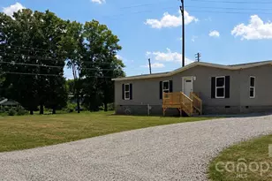 276 Mulberry St, Forest City, NC 28043 - Photo 2