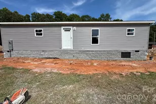 276 Mulberry St, Forest City, NC 28043 - Photo 2