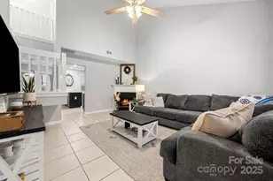 10255 Reindeer Way Ln, Charlotte, NC 28216 - Photo 6