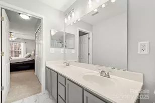 10255 Reindeer Way Ln, Charlotte, NC 28216 - Photo 12