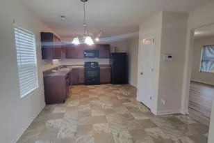 5823 Hewitt Dr, Charlotte, NC 28269 - Photo 2