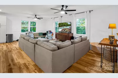 190 Long John Drive, Hendersonville, NC 28791 - Photo 4