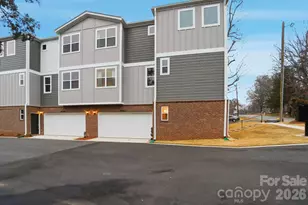 8929 Sharonbrook Dr, Charlotte, NC 28210 - Photo 2