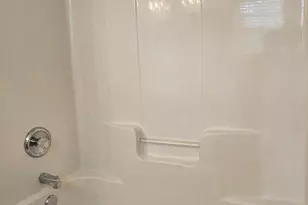 6807 Juniper Tree St, Charlotte, NC 28215 - Photo 14