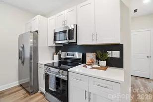 8927 Sharonbrook Dr, Charlotte, NC 28210 - Photo 16