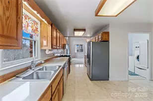 487 Julia Ln, Maggie Valley, NC 28751 - Photo 12