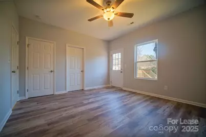 6162 Covecreek Drive, Charlotte, NC 28215 - Photo 4