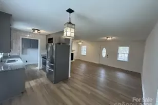 1018 Starcliff Cir, Lancaster, SC 29720 - Photo 2