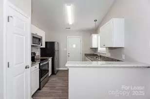 625 Tribune Dr, Charlotte, NC 28214 - Photo 6