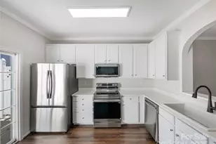 1464 Stonedown Ln, Matthews, NC 28104 - Photo 2