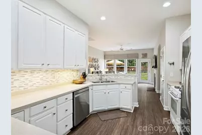 8113 Cottsbrooke Drive, Huntersville, NC 28078 - Photo 10