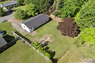 136 Kent Dr, Forest City, NC 28043 - Photo 18