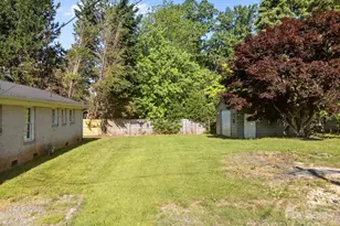 136 Kent Dr, Forest City, NC 28043 - Photo 8