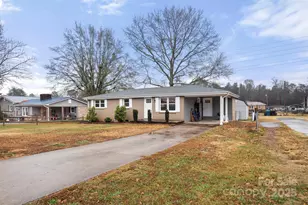 146 Oldcastle Ln, Forest City, NC 28043 - Photo 2