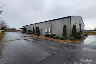 25 Reeds Way, Hendersonville, NC 28792 - Photo 1