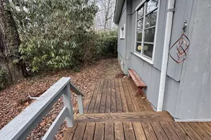 103 Teaberry Ln, Newland, NC 28657 - Photo 4