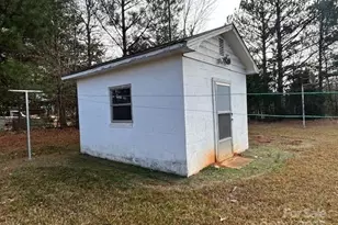 871 Bethany Church Rd, Forest City, NC 28043 - Photo 6