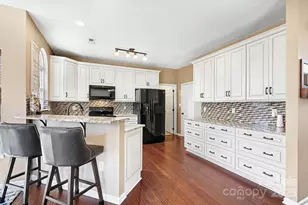 4501 Bellmore Ct, Charlotte, NC 28269 - Photo 10