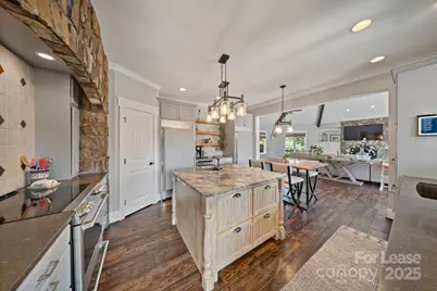 271 44th Avenue Circle NW, Hickory, NC 28601 - Photo 10