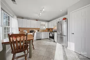 102 Brandywine Dr NE, Conover, NC 28613 - Photo 10