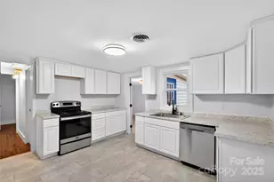 30 Porter St, Tryon, NC 28782 - Photo 10