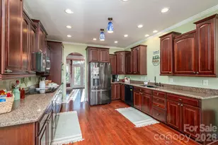 3272 Oak Ridge Cir, Lincolnton, NC 28092 - Photo 10