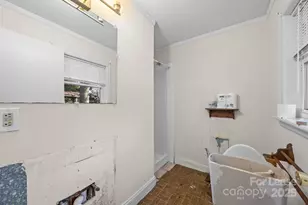 7010 Monroe Rd, Charlotte, NC 28212 - Photo 8