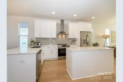 5104 York Park Lane, Charlotte, NC 28217 - Photo 6