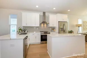 5104 York Park Ln, Charlotte, NC 28217 - Photo 6