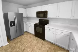 2701 Buckleigh Dr, Charlotte, NC 28215 - Photo 12