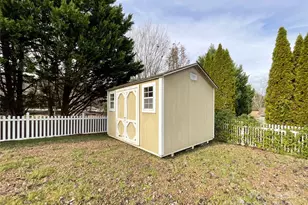 3021 Gloxinia Rd, Charlotte, NC 28215 - Photo 18