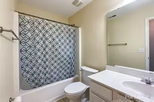 3021 Gloxinia Rd, Charlotte, NC 28215 - Photo 14