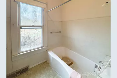 141 Burleson Drive, Bakersville, NC 28705 - Photo 18