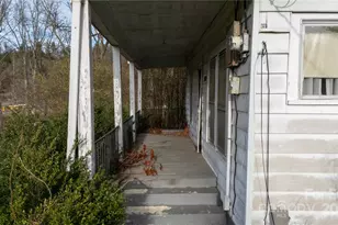 141 Burleson Dr, Bakersville, NC 28705 - Photo 8