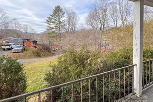 141 Burleson Dr, Bakersville, NC 28705 - Photo 6