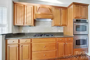 10411 Bethpage Dr, Fort Mill, SC 29707 - Photo 16