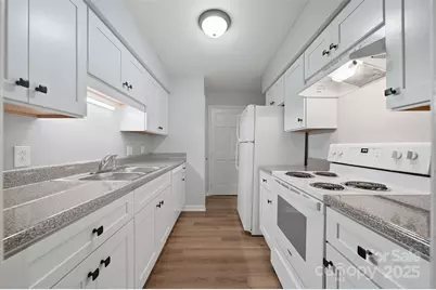 824 6th Street NW #5, Hickory, NC 28601 - Photo 6