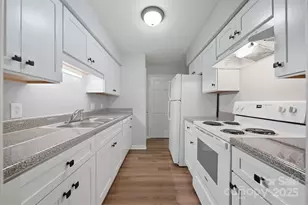 824 6th St NW, Hickory, NC 28601 - Photo 6