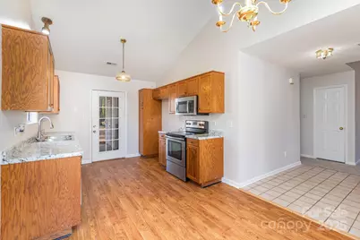 6104 Steelewood Place, Charlotte, NC 28269 - Photo 8