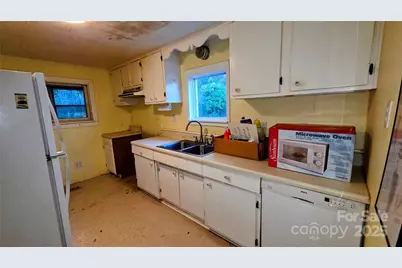 39 Henry Road, Sylva, NC 28779 - Photo 4