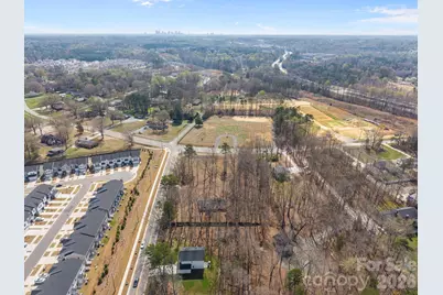 9121 Hutchinson Lane, Charlotte, NC 28216 - Photo 12