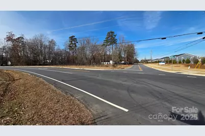 9121 Hutchinson Lane, Charlotte, NC 28216 - Photo 10