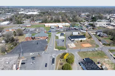 121 13th Street SW, Hickory, NC 28602 - Photo 34