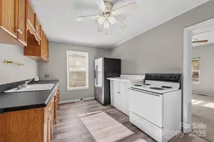 219 Link St, Fort Mill, SC 29715 - Photo 8