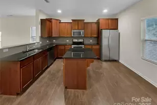 2305 Bloomfield Dr, Kannapolis, NC 28081 - Photo 2